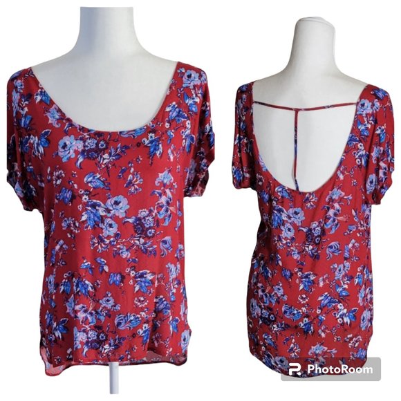 Pink Rose Ditzy Floral Top with Cut Out Back Red White and Blue Size M NEW - Picture 1 of 12